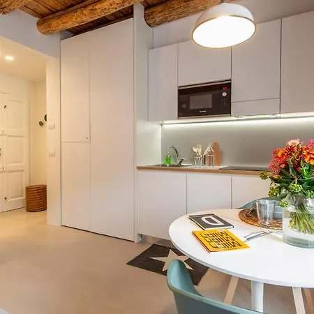 Design A Porta Venezia - Le Di Daniela * ميلان